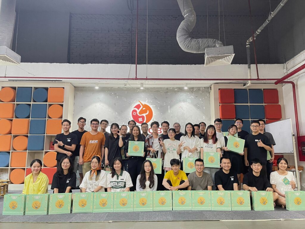 TRĂNG TỎA TA SÁNG